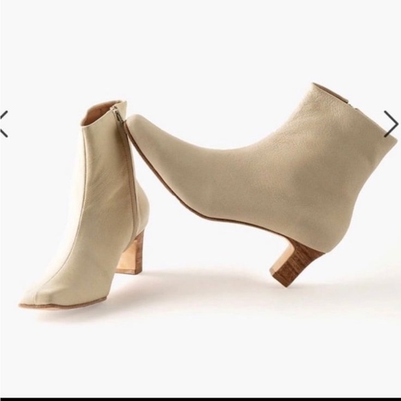 Huma Blanco Bolena Leather Boots in Bone from Madewell and Anthropologie - Picture 1 of 10